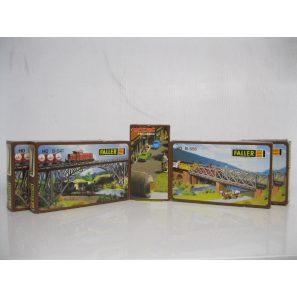 6 VARIOUS HO BRIDGES, COBBLESTONE MAT, ETC.