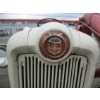 Image 6 : FORD MODEL 600 1954 TRACTOR W/THE SINGLE ARM FRONT END LOADER (GOOD RUNNING ORDER) 