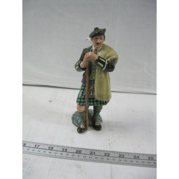 ROYAL DOULTON FIGURINE "THE LAIRD"