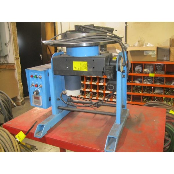 POWERED ROTARY TABLE W/3 JAW CHUCK