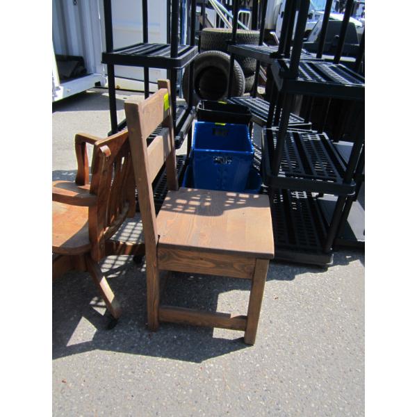 WOODEN CHAIR