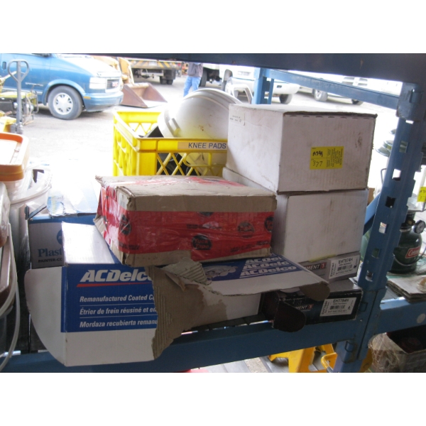 LG. LOT OF MISC. AUTOMOTIVE PARTS, KNEE PADS, ETC.
