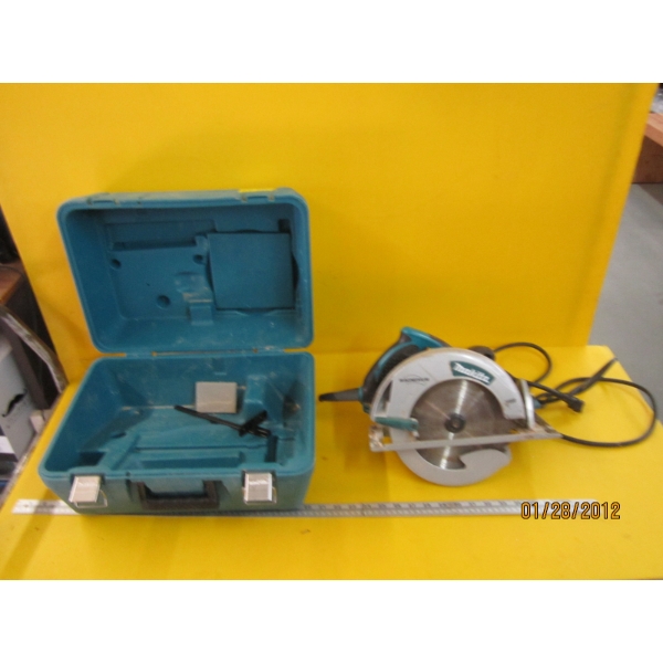 MAKITA SKILL SAW IN CASE