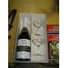 Image 2 : IAN FLEMING JAMES BOND BOOK & CASABELLA WINE CHAMPAGNE BOTTLE W/2 GLASSES