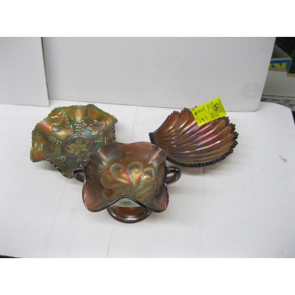 3 PIECES OF CARNIVAL GLASS