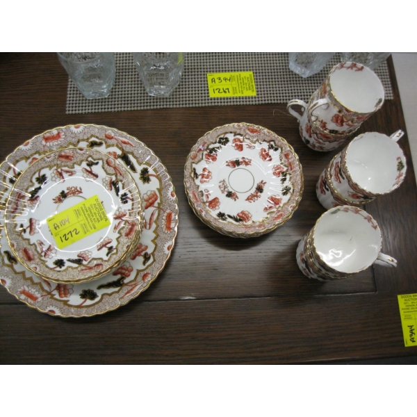 CHINA TEASET W/6 CUPS & SAUCERS, SIDEPLATES & 1 LG. PLATE