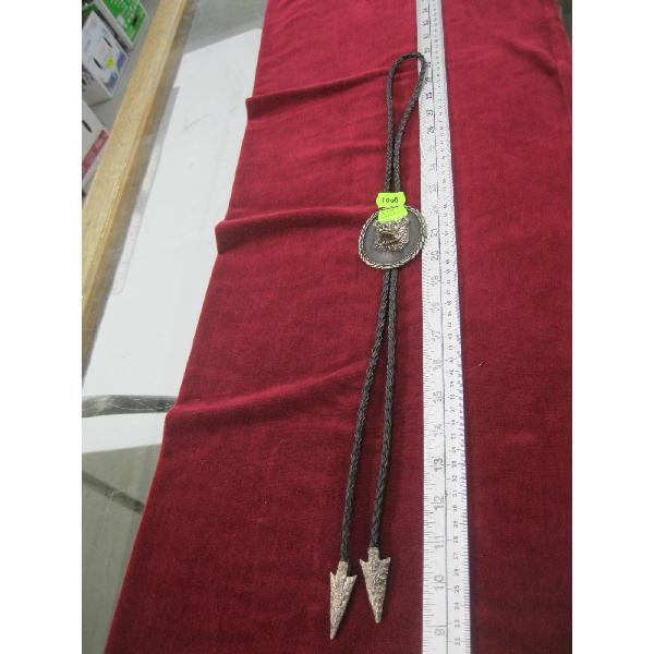 NAVAJO STERLING BOLO TIE W/BEAR