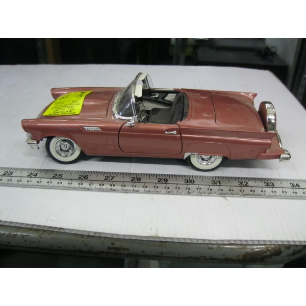 1957 FORD THUNDERBIRD DIECAST CAR