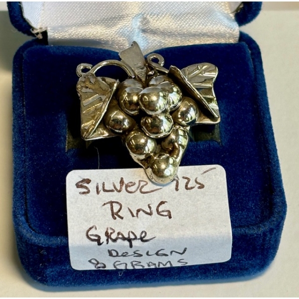 SZ 6 SILVER .925 RING, GRAPE DESIGN, 8G