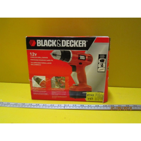 BLACK & DECKER 12V CORDLESS DRILL