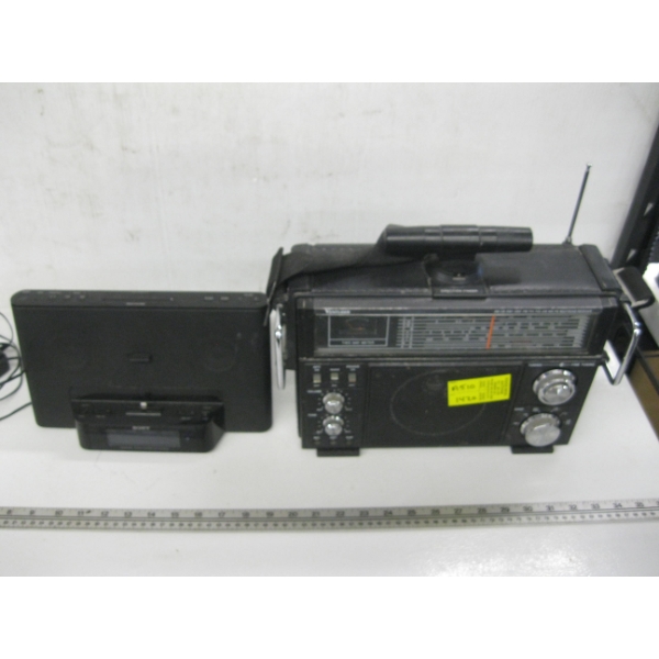 ADVENTURE MULTI BAND RADIO & SONY RADIO W/IPOD HOLDER