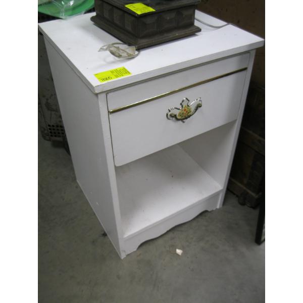 SINGLE DRAWER NIGHTSTAND