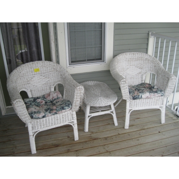 2 WICKER CHAIRS & TABLE - ONE CHAIR W/DAMAGED ARM