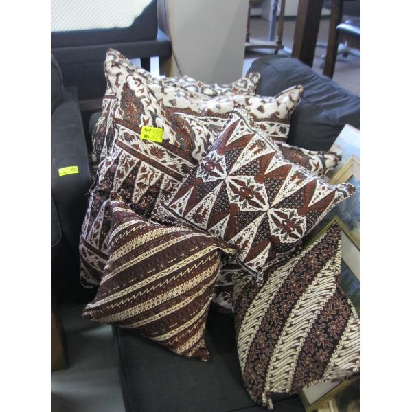 DECORATIVE PILLOWS