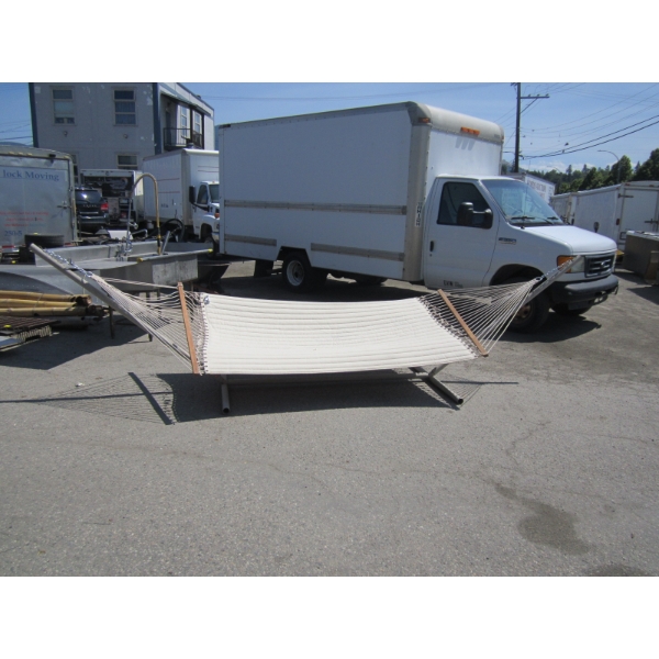 FREE STANDING HAMMOCK