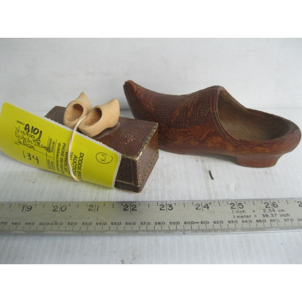 DUTCH SHOEBOX & CARVED SM. DUTCH SHOE