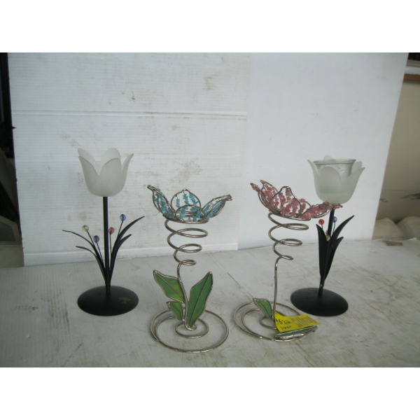 4 CANDLEHOLDERS
