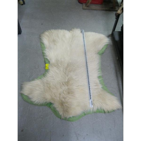 TANNED MOUNTAIN GOAT RUG