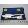 Image 1 : BONE HANDLED FISH CARVING SET
