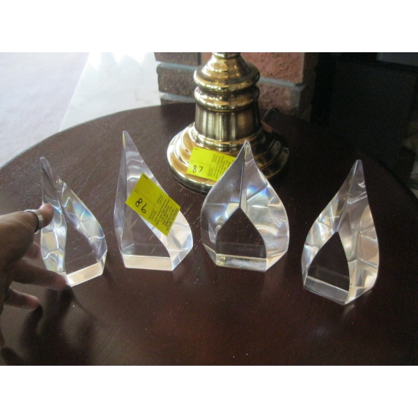 DECORATIVE WATER DROPS