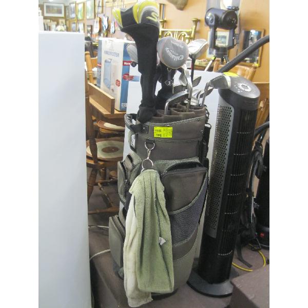 SET OF GOLF CLUBS