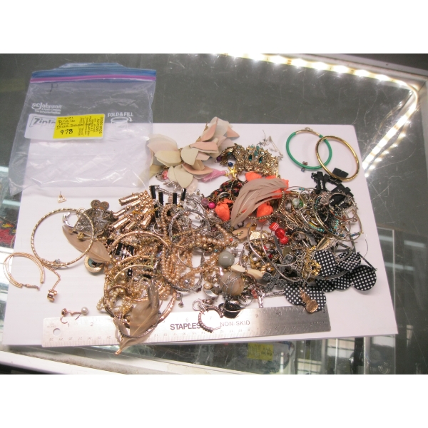 BAG OF ASST. COSTUME JEWELLERY