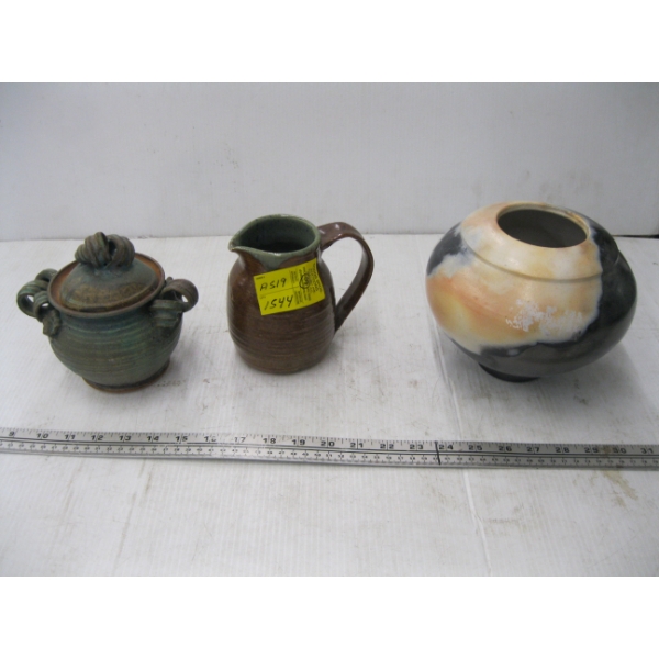 3 PIECES OF POTTERY