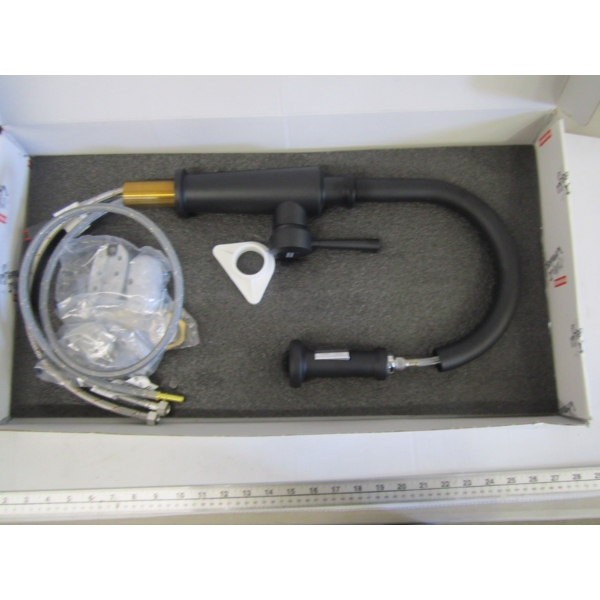 NEW KITCHEN FAUCET SET