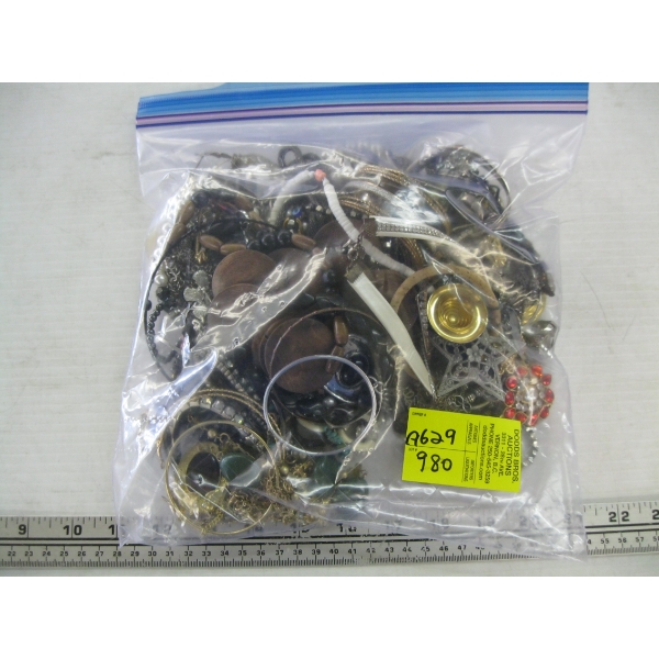 BAG OF COSTUME JEWELLERY