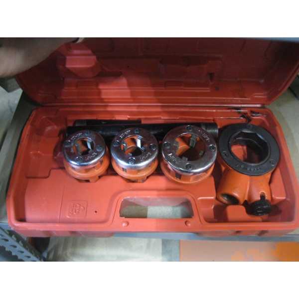 PIPE THREADER