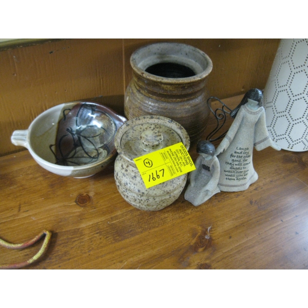 4 PIECES OF POTTERY