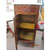 Image 3 : PR OF MARBLE TOP ANTIQUE BEDSIDE TABLES