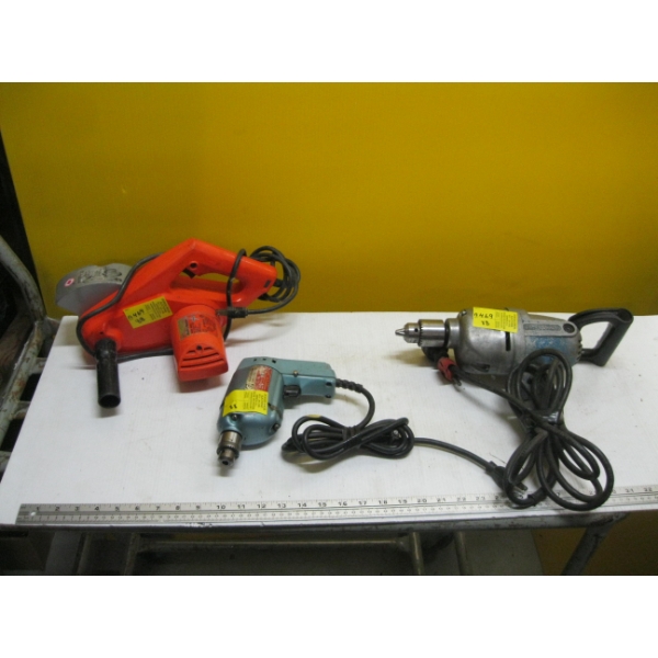 2 ELECTRIC DRILLS & BLACK & DECKER WORK WHEEL