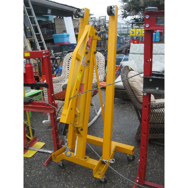 2 TON FOLDING ENGINE CRANE