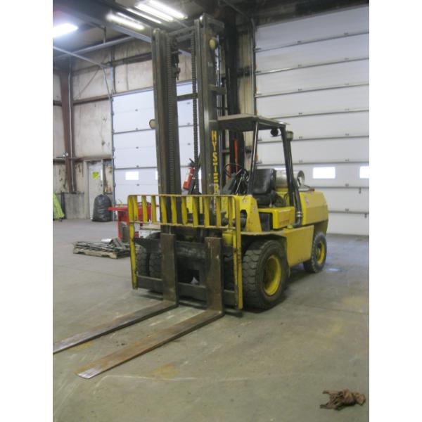 HYSTER 11000LB FORKLIFT - MODEL H110XL - 5776 HOURS - SERIAL NO:  G005D07869T
