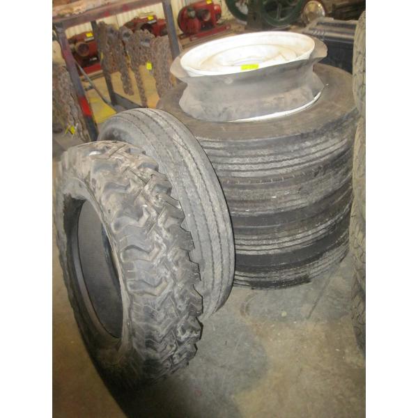 5+1 VINTAGE GOODYEAR - 800-19.5" TIRES W/EXTRA TIRE & RIM
