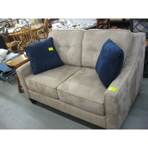 SMALL LIGHT BROWN LOVESEAT HIDEABED