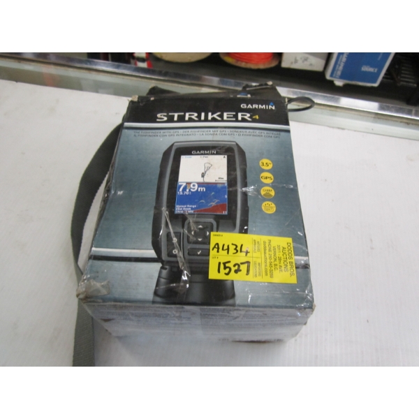 GARMIN STRIKER 4 FISH FINDER