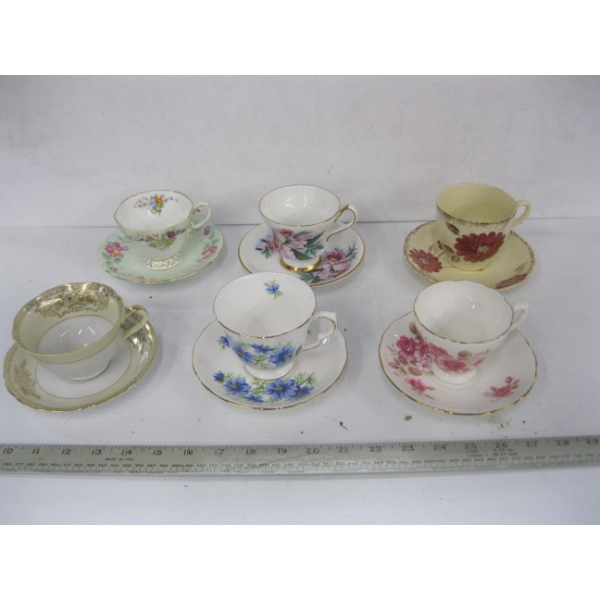 2 PARAGON TEACUP SETS, R0YAL ALBERT, ROYAL CAMERUNIAN & 11 TEACUP/SAUCER SETS