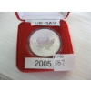 Image 1 : V DAY 2005 CDN 1 OZ .999 SILVER MAPLE LEAF COIN (TAX EXEMPT)