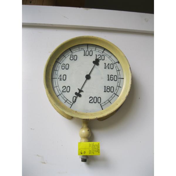 VINTAGE LG. PRESSURE GUAGE