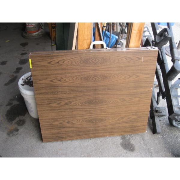 FOLDING CAMPING TABLE