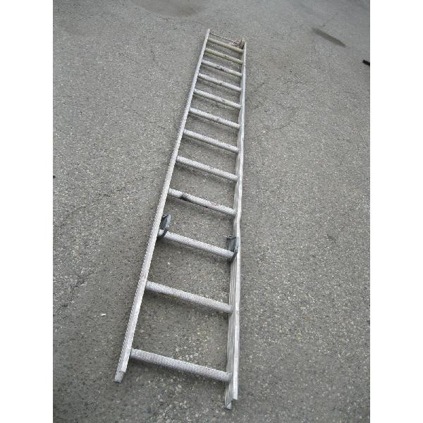 12' ALUMINUM LADDER