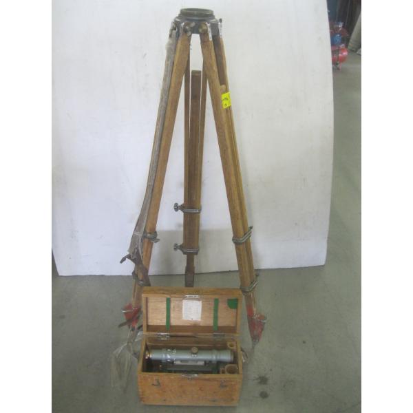 VINTAGE SURVEY SCOPE W/TRIPOD