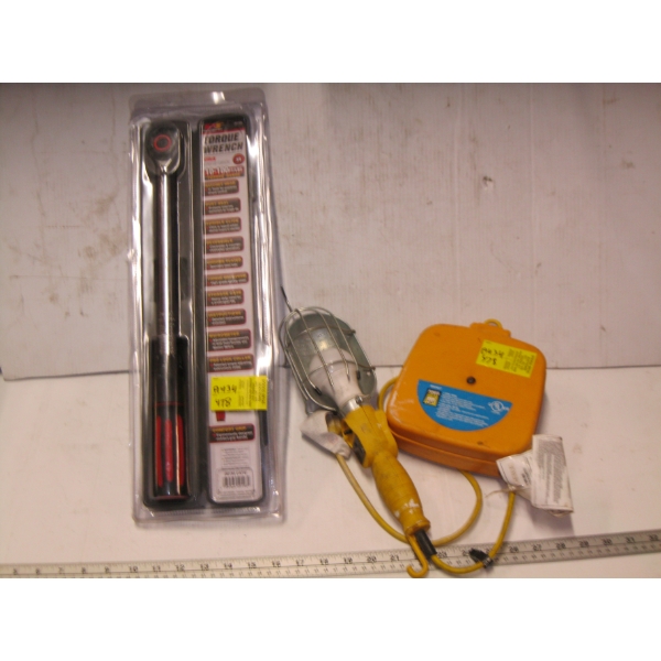 PT PERFORMANCE TOOL TORQUE WRENCH & TROUBLE LIGHT