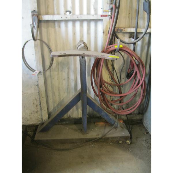 HEAVY DUTY STAND W/SWIVEL TOP