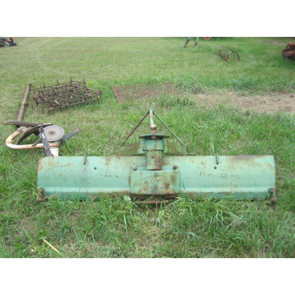 6' - 3 POINT HITCH JOHN DEERE BLADE