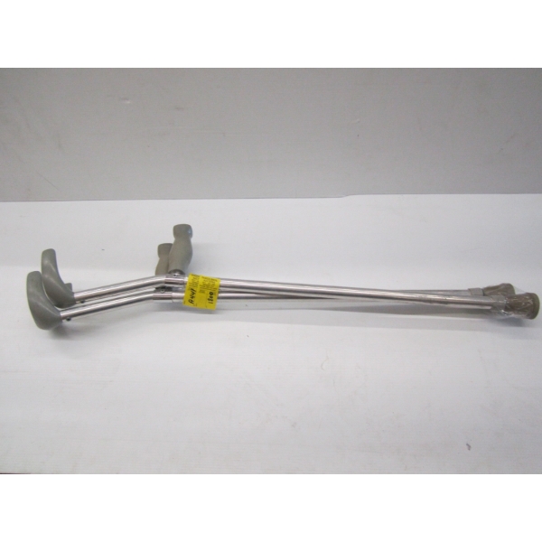 SET OF CRUTCHES/WALKING STICKS