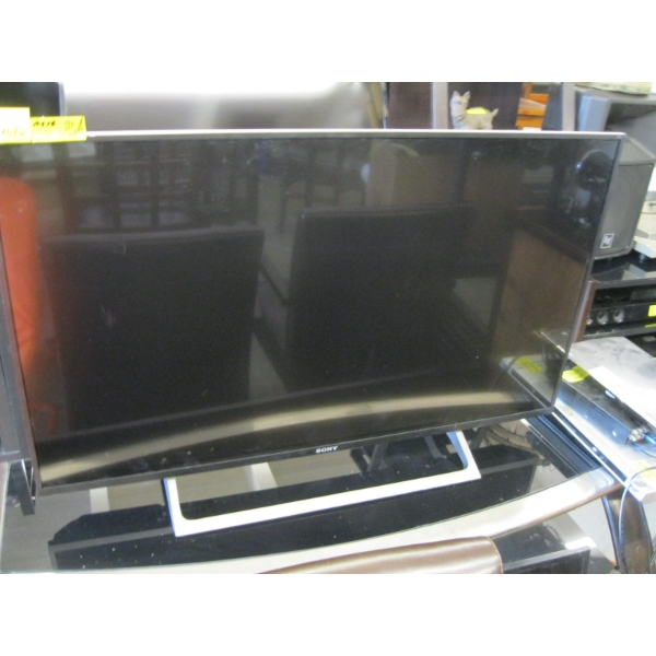 SONY 44" TV - NO REMOTE OR CORD