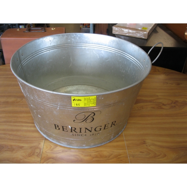 LG. METAL BEHRINGER BUCKET